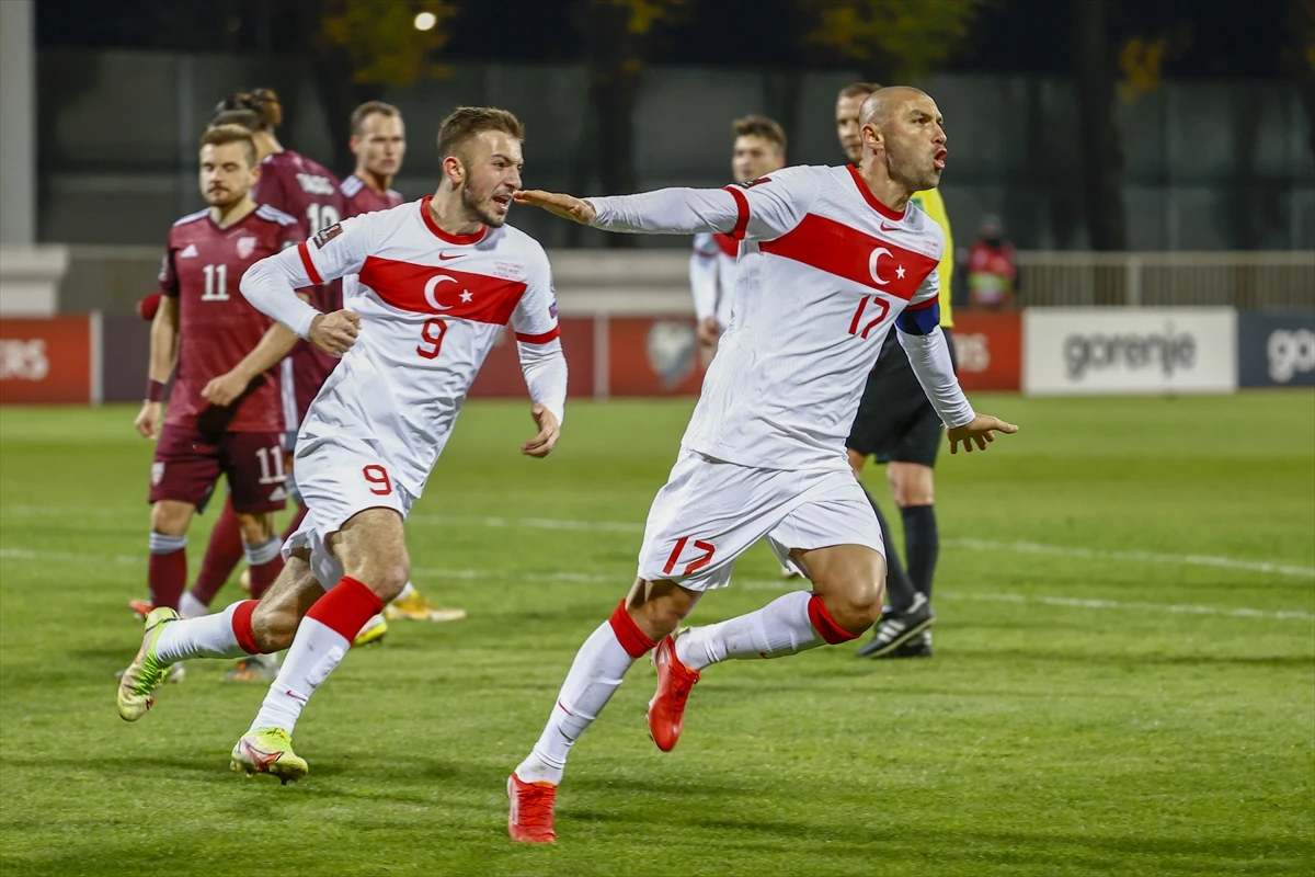 Son düdükle birlikte Stefan Kuntz gözyaşlarını tutamadı